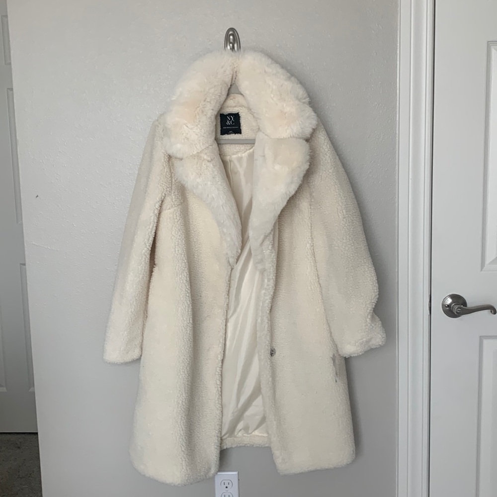 Thick White, Cream Coat
